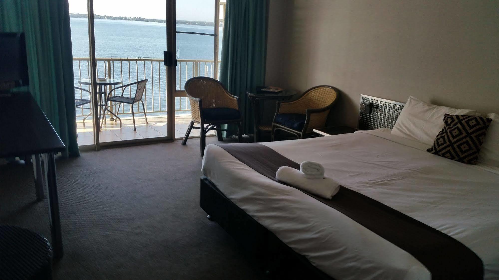 טוקלי The Beachcomber Hotel & Resort, Ascend Hotel Collection מראה חיצוני תמונה A room at the Bayview Hotel